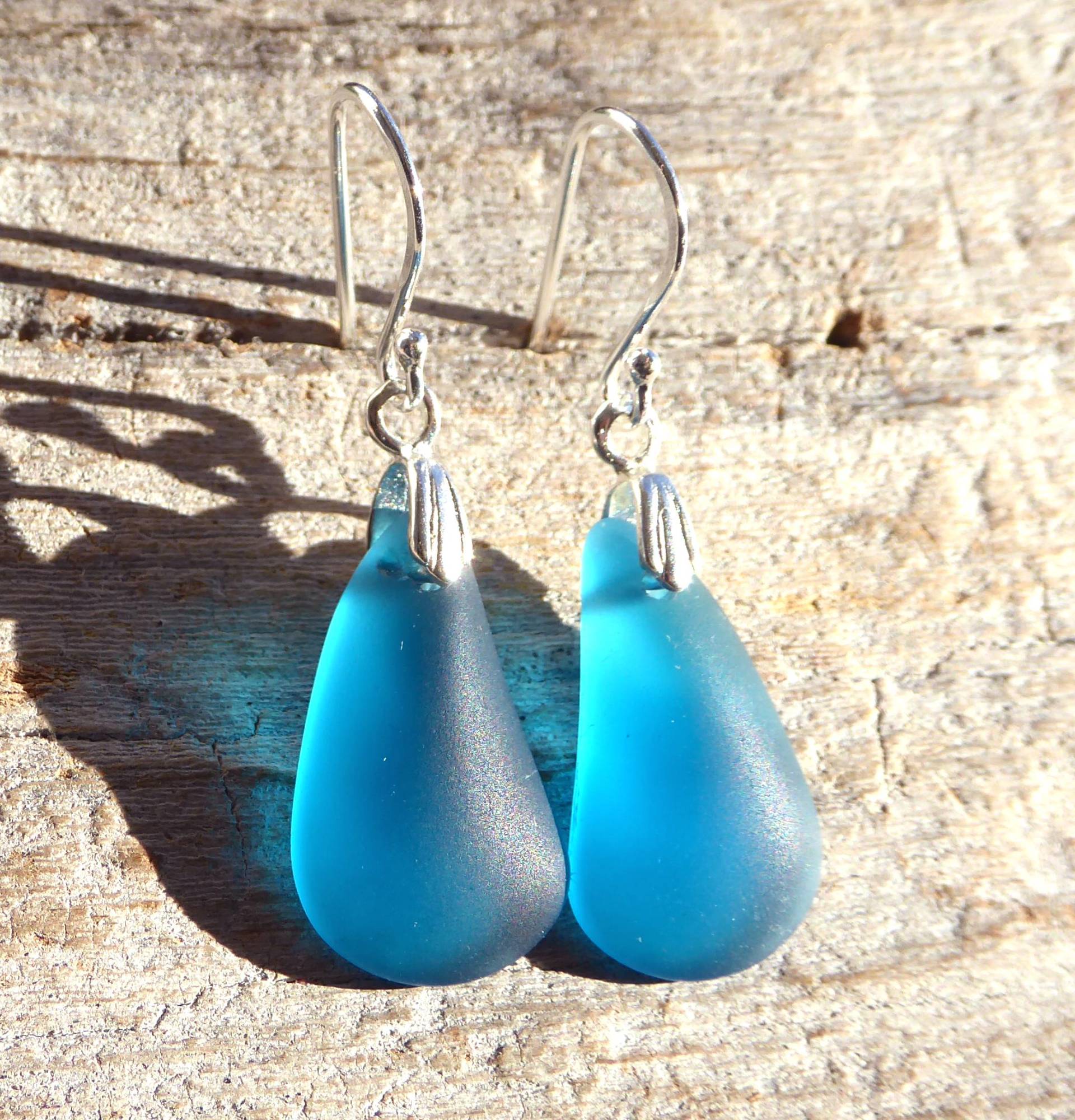 Ohrringe Mit Petrolfarbendem Seeglas Und 925-Er Ohrhaken von meersusedesign