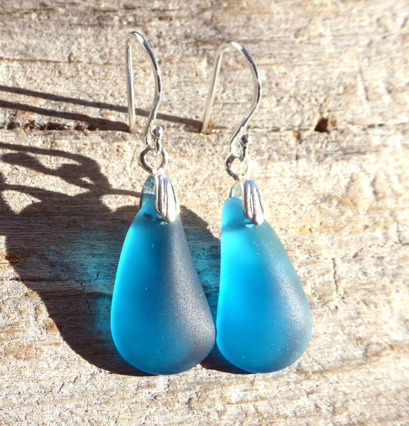 Ohrringe Mit Petrolfarbendem Seeglas Und 925-Er Ohrhaken von meersusedesign