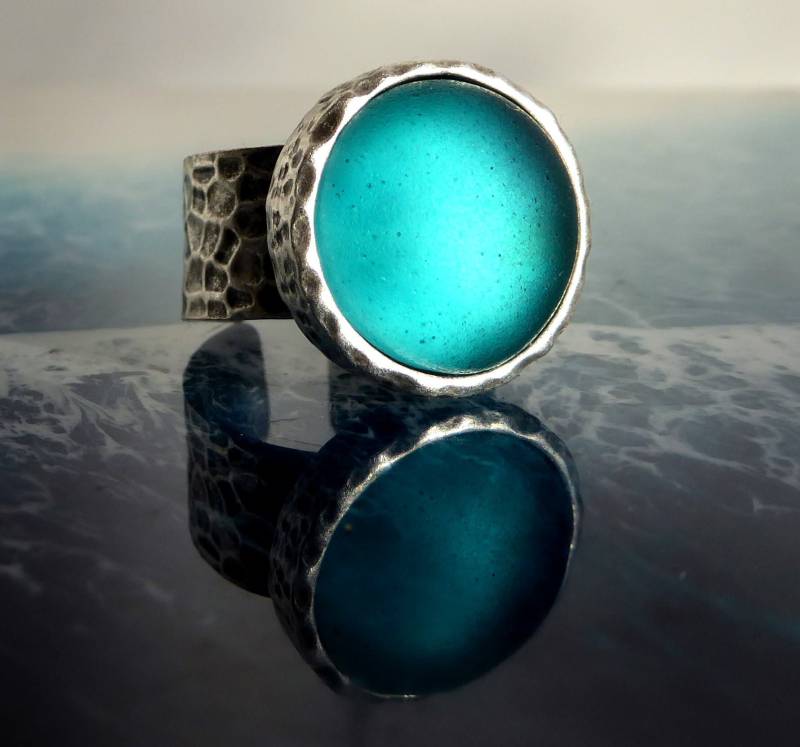 Ring Mit Petrolfarbenem Seeglas , Silberfarbend Verstellbar von meersusedesign