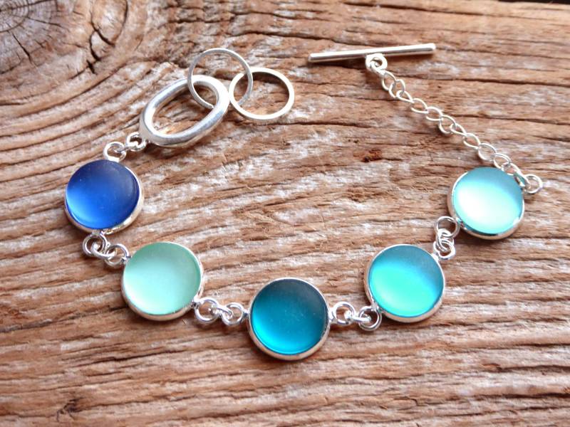 Silberfarbendes Armband Mit Seeglas in Türkis Und Blau von meersusedesign