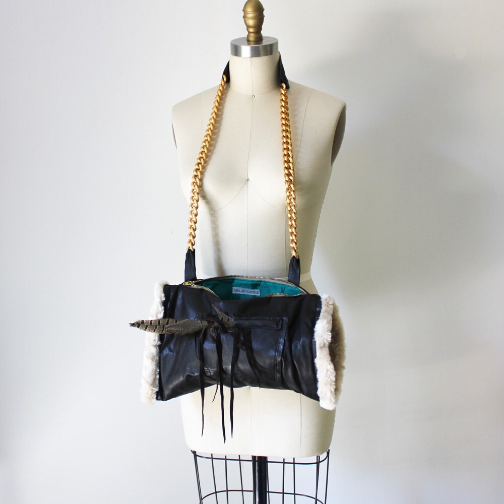 Muff Handtasche Schokolade Braun Leder Und Luxuriöse Kunstpelz von meganleone