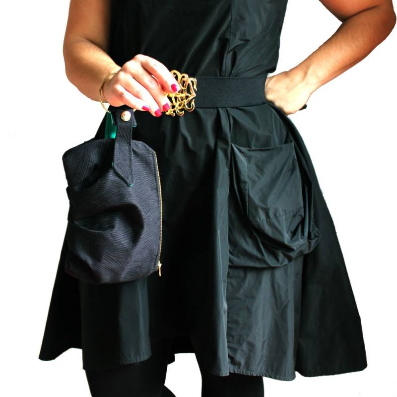 Schwarze Armband Handtasche Mit Grünem Innenfutter & Vintage Gold Ton von meganleone