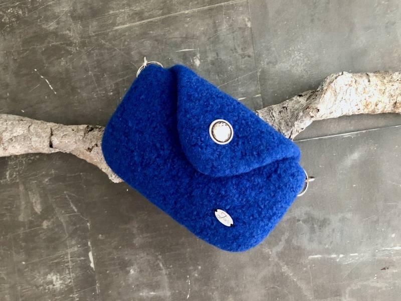 Gefilzte Gürteltasche in Royalblau Nicht Nur Für Reiter, Praktisch Und Chic Die Kleinen Wichtigen Dinge von meiTaschi