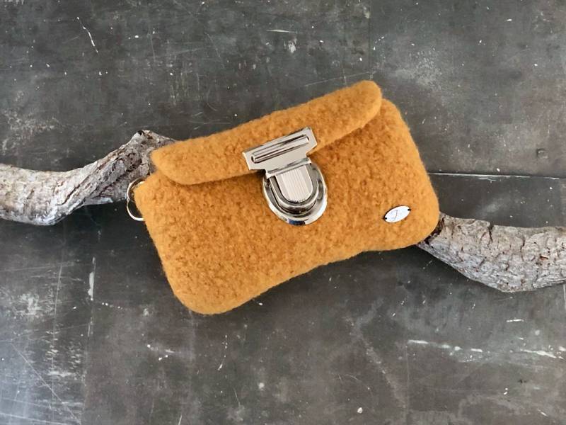 Hüfttasche in Curry Von Meitaschi, Trendige Gürteltasche Und Ein Schönes Accessoire von meiTaschi