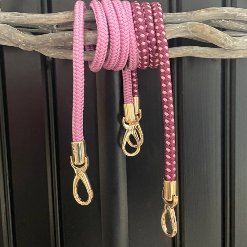 Kurze Und Lange Taschengurte Aus Segelseil in Aubergine Mix Lavendelrose Mit Goldfarbenen Karabinern, Schultergurte von meiTaschi