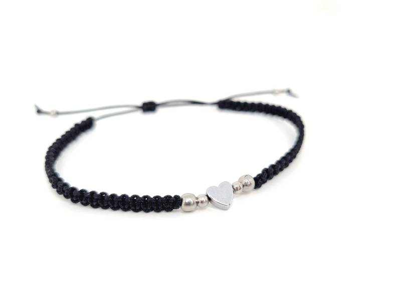 Makramee-Armband Mit Hämatit-Herz von meinHerzstueckDesign