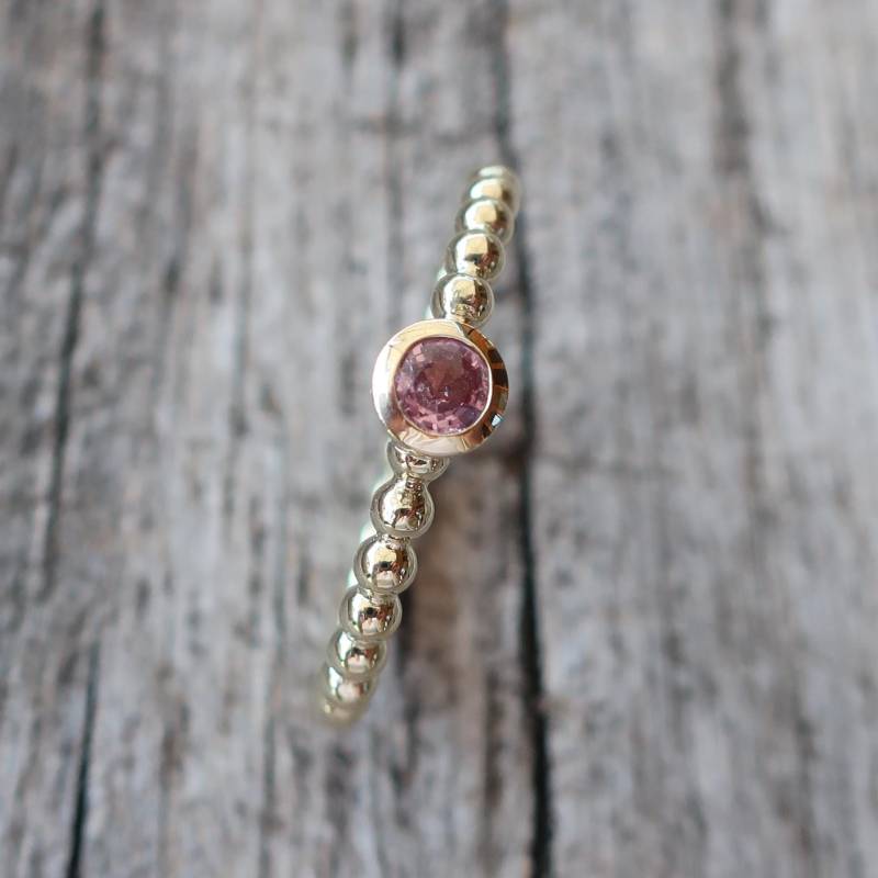 750 Gold Kugelring Ø 2 Mm Mit Rosa Turmalin 3Mm 750 Gold Kugelring Ø 2 Mm Mit Rosa Turmalin 3Mm von meinWerkk