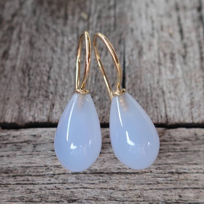 750 Gold Ohrhänger Ohrringe Mit Pastell Blauen Chalcedon Tropfen 13 X 8 Mm. Unikat Goldschmiedearbeit Meisterarbeit von meinWerkk