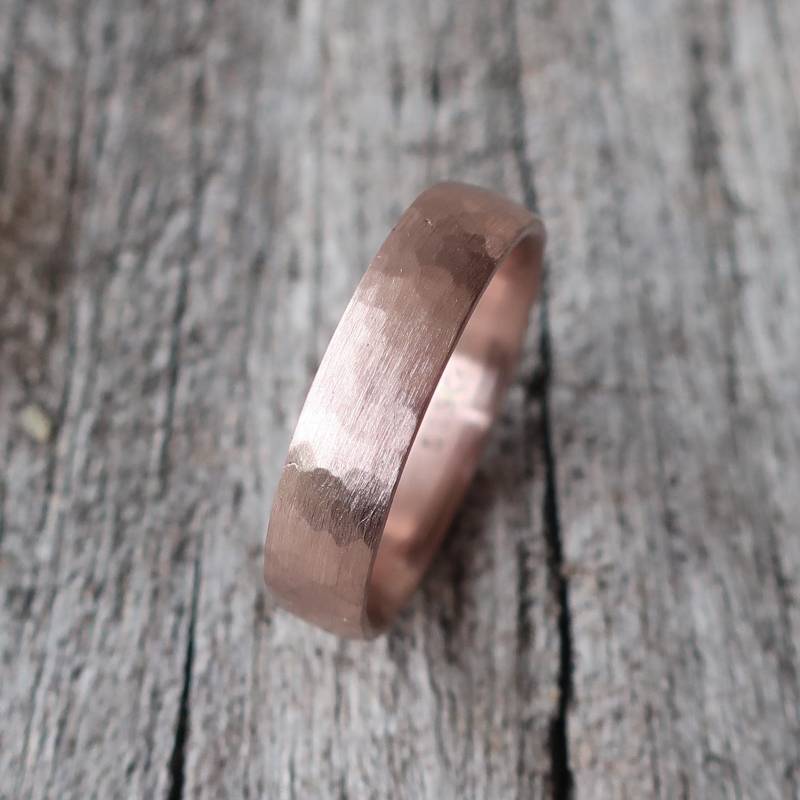 Rotgoldring 585 Mit Hammerschlag von meinWerkk