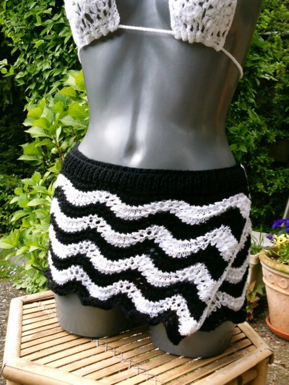 Cacheur, Wickelrock Schwarz-Weiß, Gr. 36-38, S, Us 10-12, Uk 8-10 von meineStrickerei