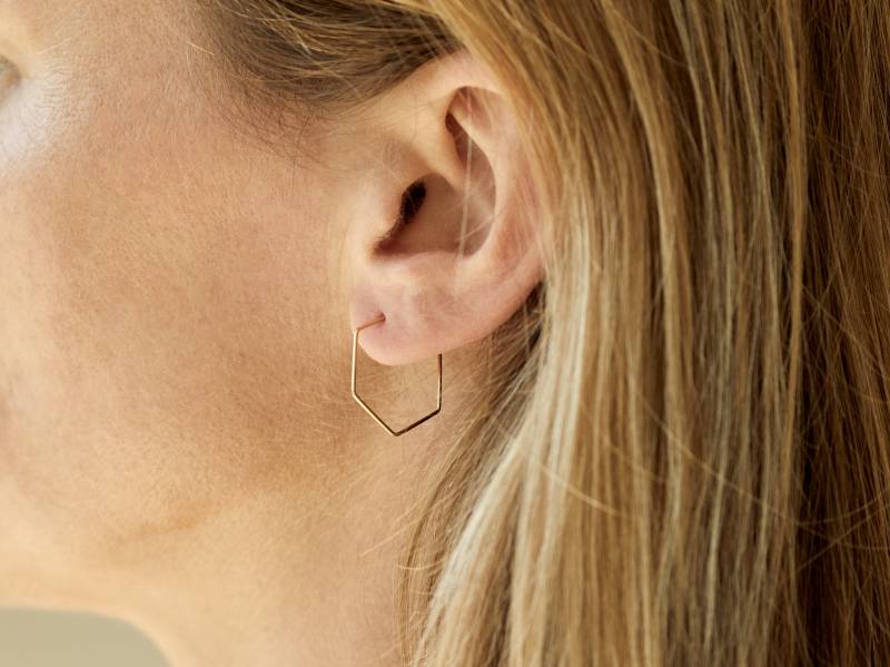 Dünne Creolen Hexagon Sechseckige Eckige Hoops Goldene Hexagoncreolen von meineketten