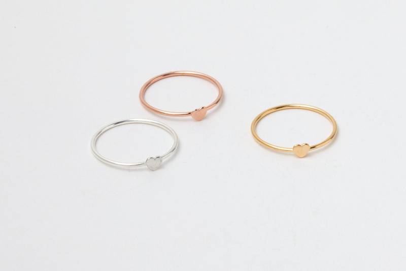 Dünner Goldener Herzring Herz 925Er Silber Silberring Sterling Silver Ring in Silber Oder Gold Fingerring Stapelring von meineketten
