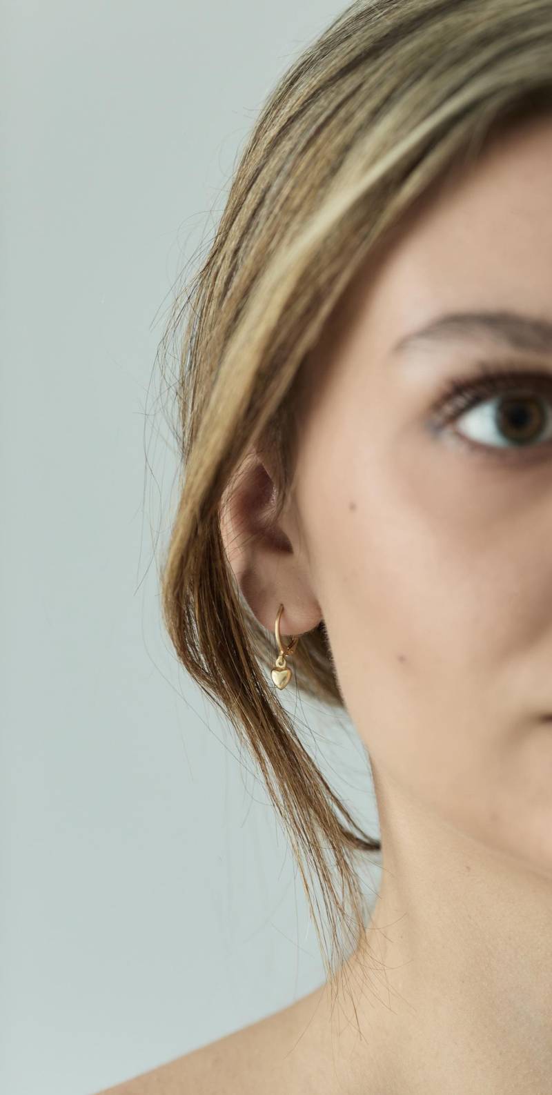 Mini Creolen Hoops Mit Herz Herzcreolen Biene Blitz Mond Ohrringe Huggies von meineketten