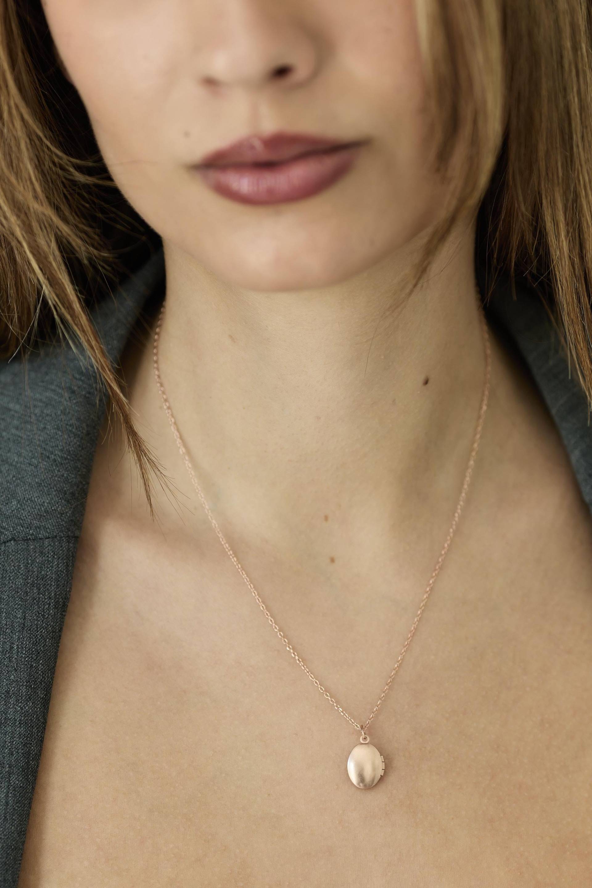 Roségoldene Medaillonkette Ovales Mini Medaillon Goldschmuck Anhänger Mit Foto Fotomedaillon Kette Amulett Goldkette von meineketten