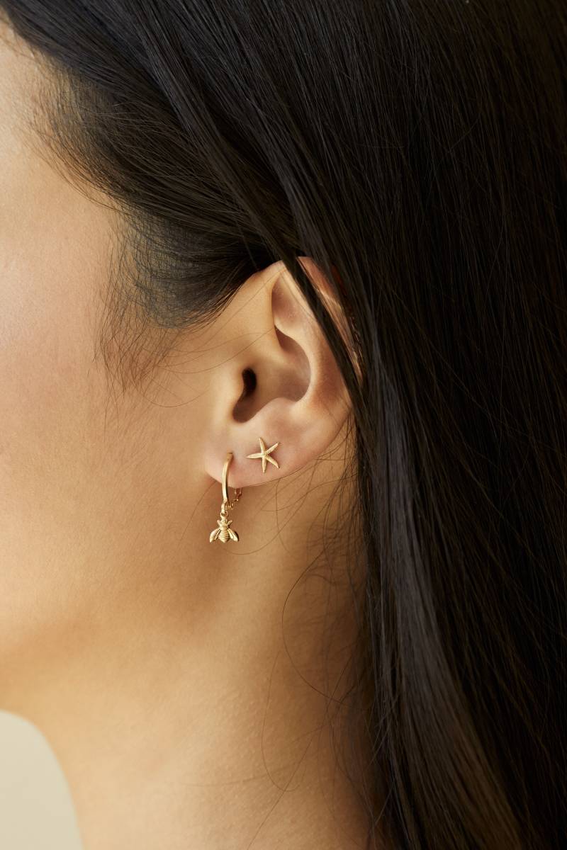 Sale Creolen Biene Bienenschmuck Bienen Ohrringe Hoops Honigbiene Bee Kleine Goldene Huggie von meineketten