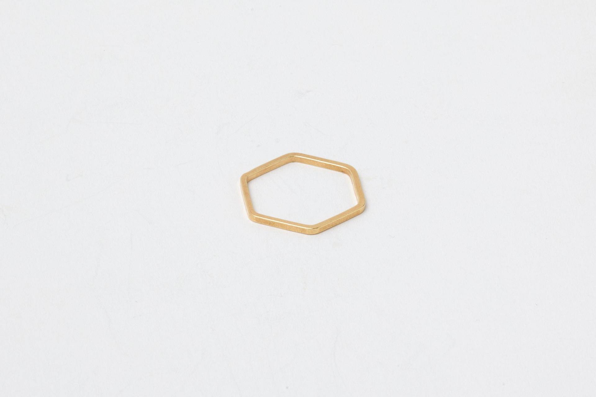 Sechseckiger Wabenring Stapelring Fein Filigraner Ring Hexagon Wabe Dot Plättchenring Plättchen Goldener Hexagonring von meineketten