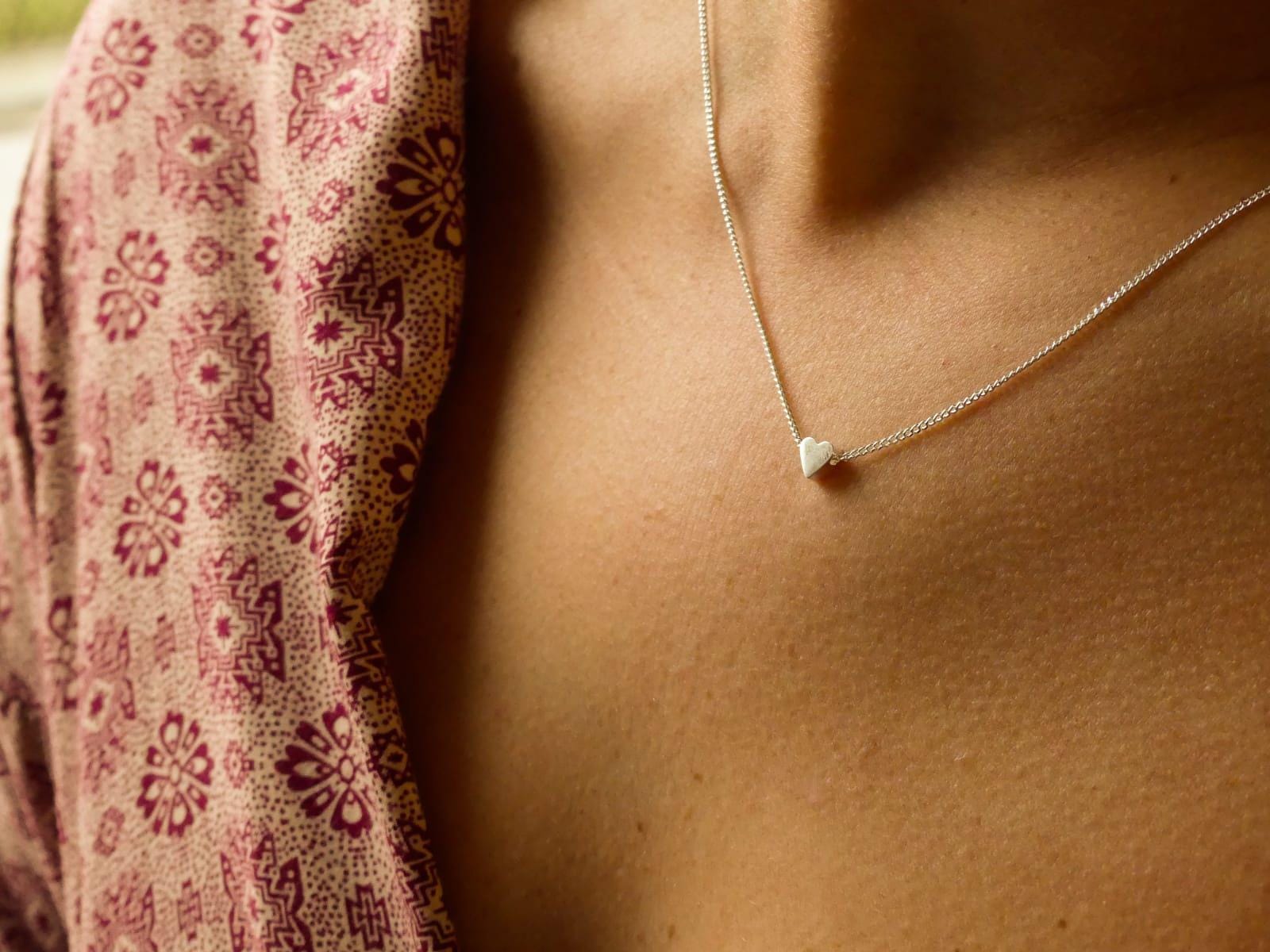 Silberne Herzchenkette Herz Halskette Silberkette 925 Herzkettchen Love Liebe Perle Herzkette von meineketten