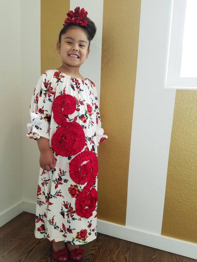 Mädchen Kleid Mit Schönem Design von melanieleyba1012