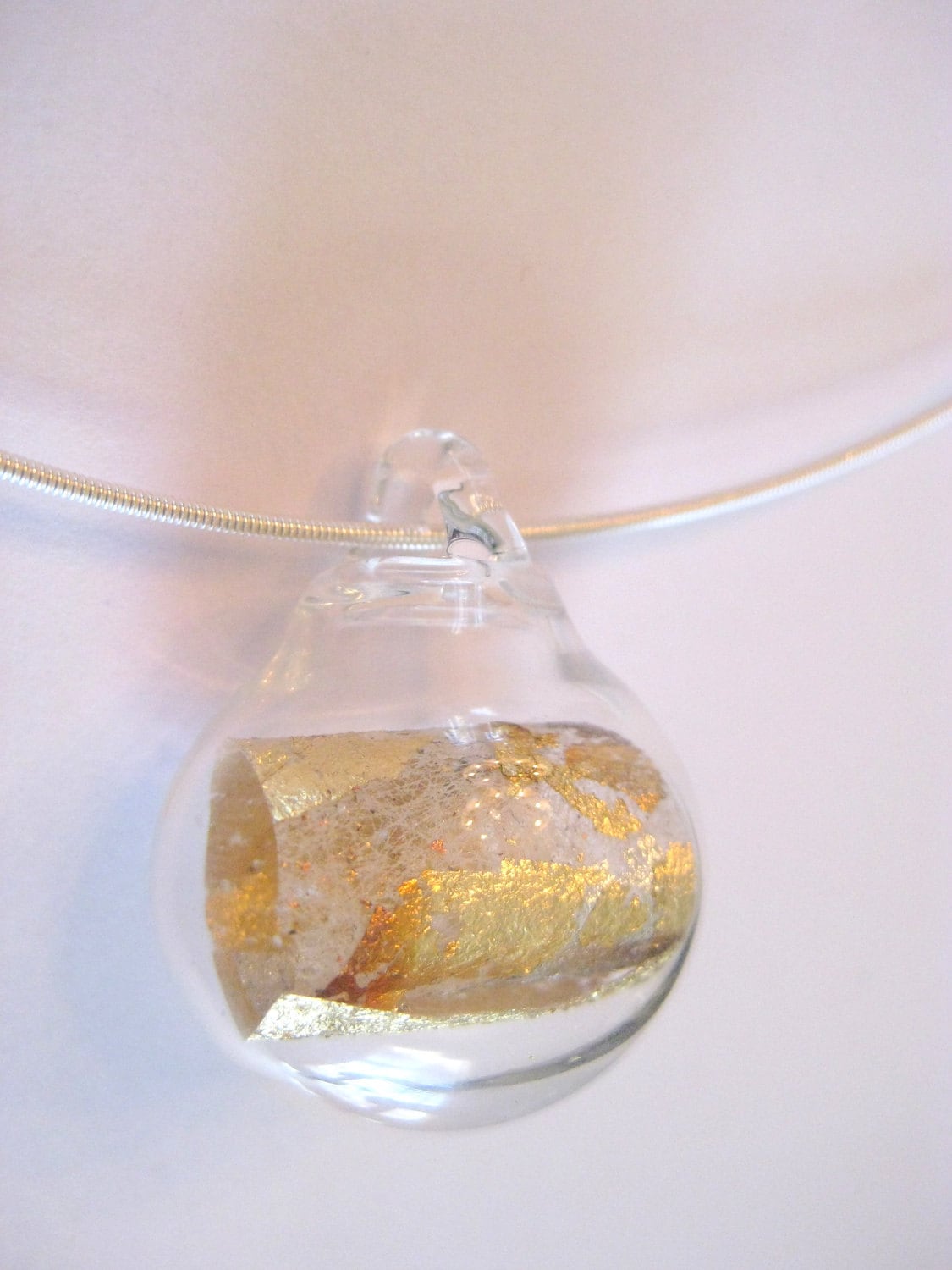 Glasblase Statement Halskette -Metallfolie Rolle Glasblase Statement Halskette -Metallfolie Rolle von melissaschmidt