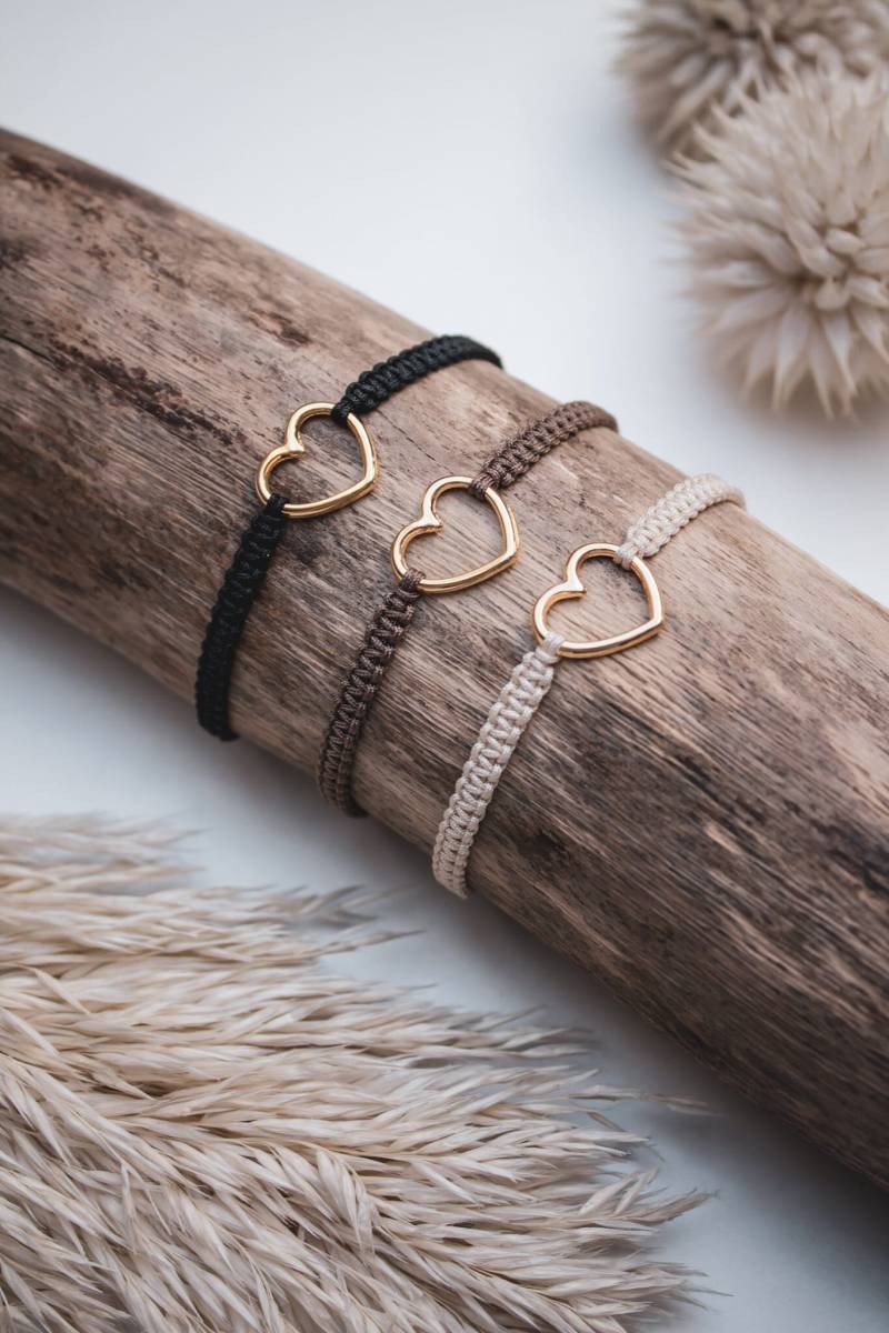 Goldfarbenes Mutter Tochter Armband Makramee Mit Herz von mellinalovelythings