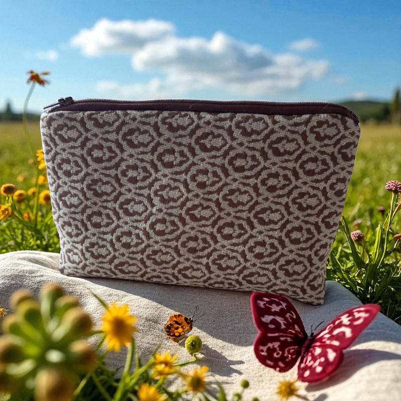 Braune Aufbewahrungstasche Aus Brokat von merceriebroderie