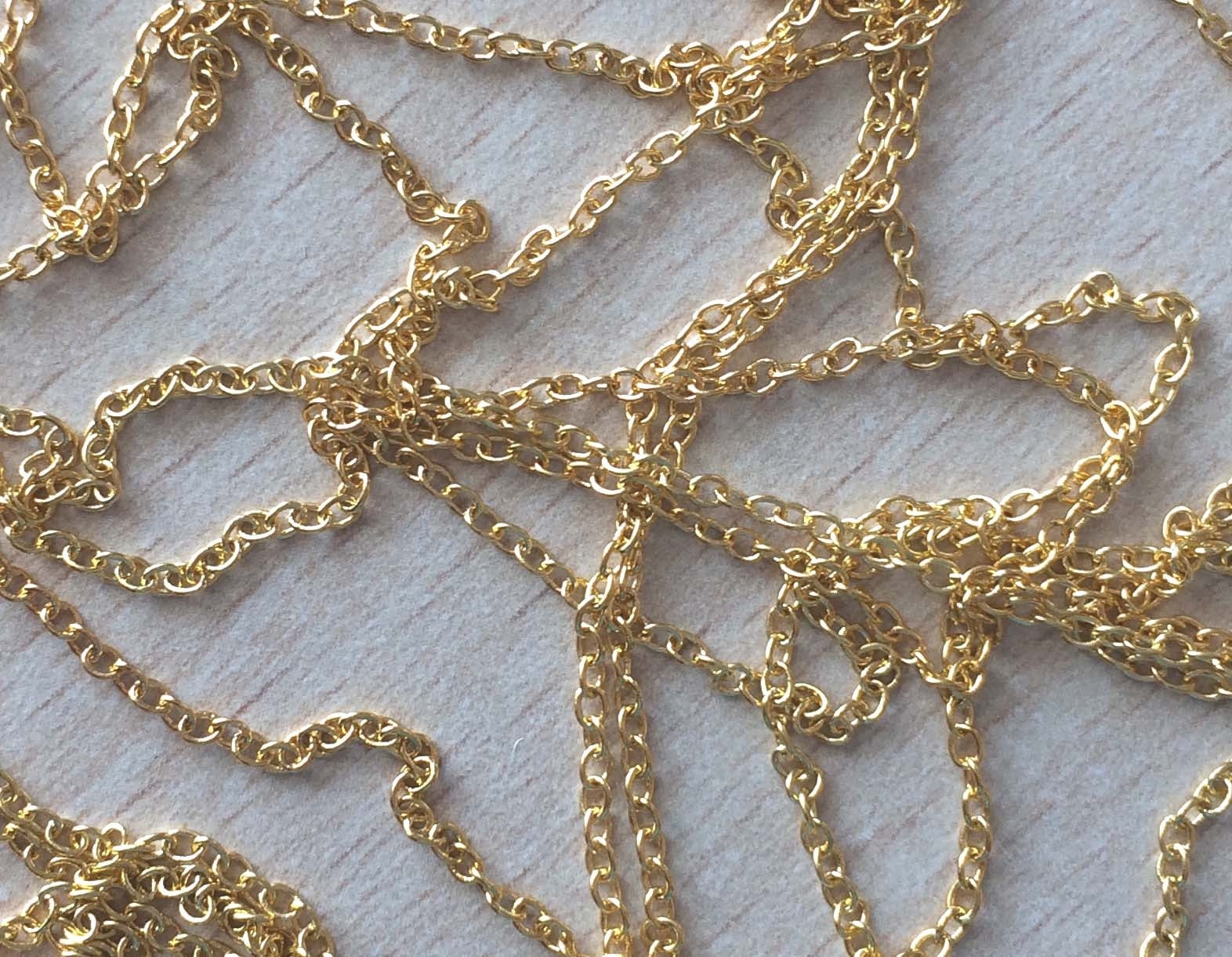 Hübsche Feine Goldkette Für Armbänder Und Anhänger Hübsche Feine Goldkette Für Armbänder Und Anhänger von merceriebroderie