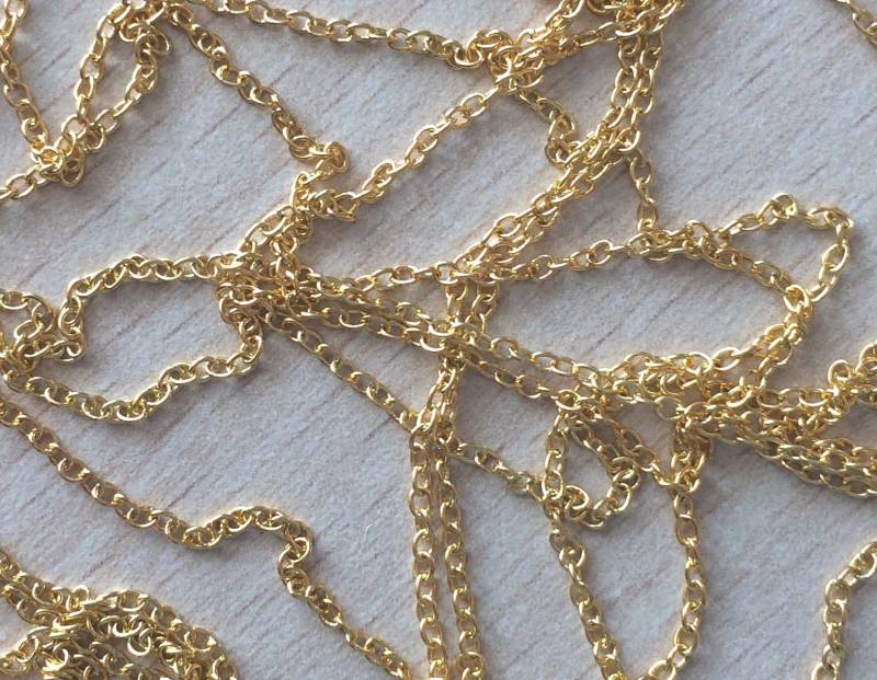 Hübsche Feine Goldkette Für Armbänder Und Anhänger von merceriebroderie