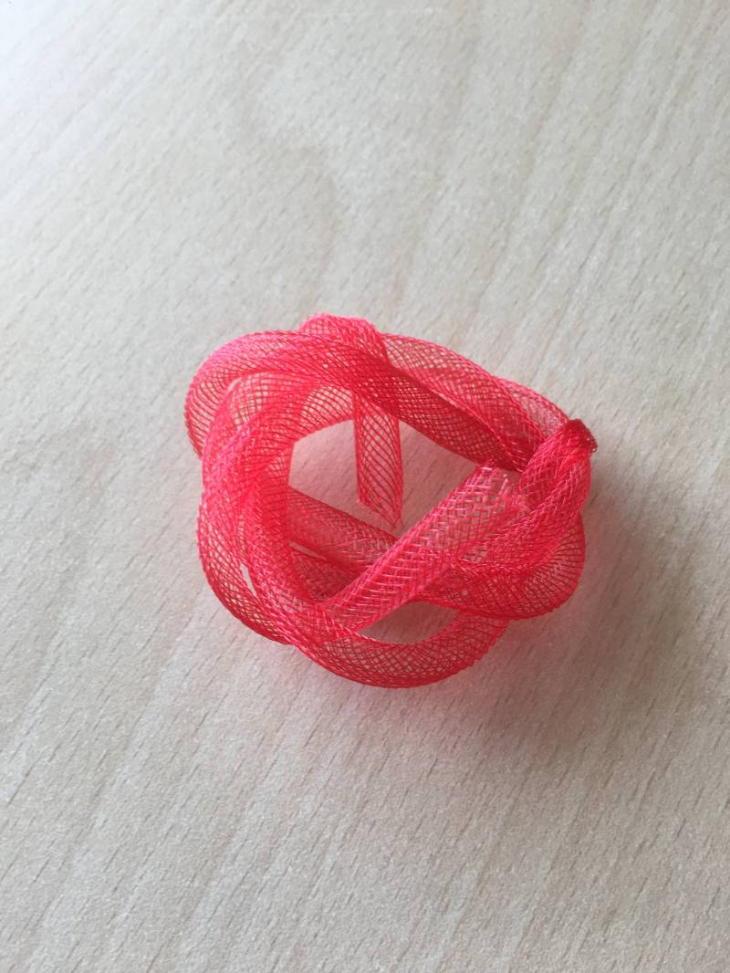 Röhrenförmiges Netzband, 6 Mm, Rote Farbe Röhrenförmiges Netzband, 6 Mm, Rote Farbe von merceriebroderie