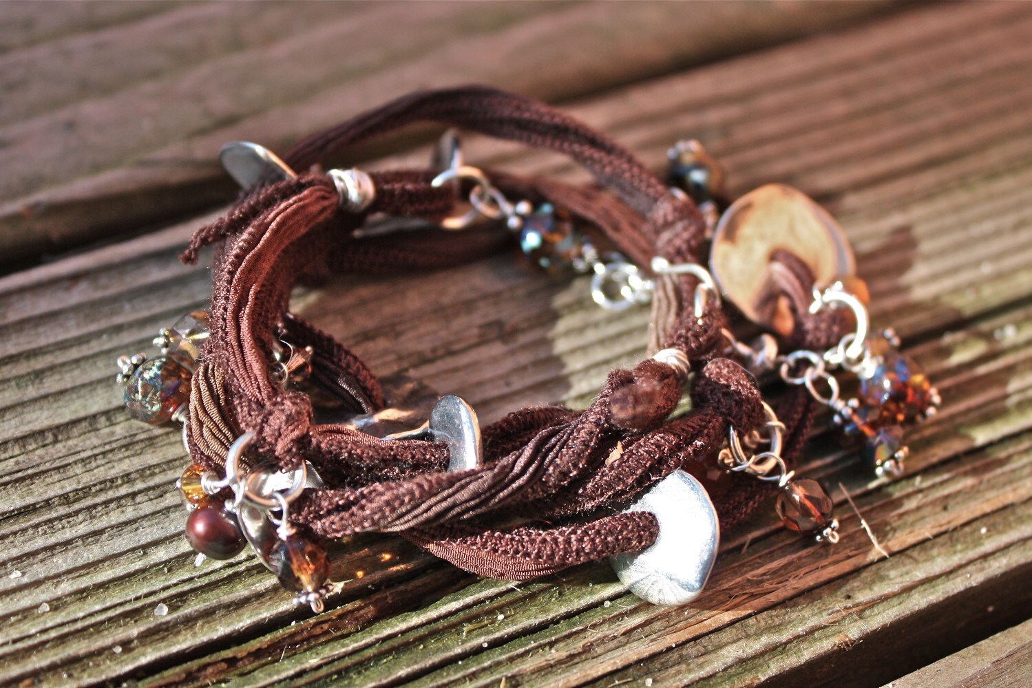 Seidenbändchen Armband Oder Halskette in Schokoladenbraun Seidenbändchen Armband Oder Halskette in Schokoladenbraun von mermaidtears