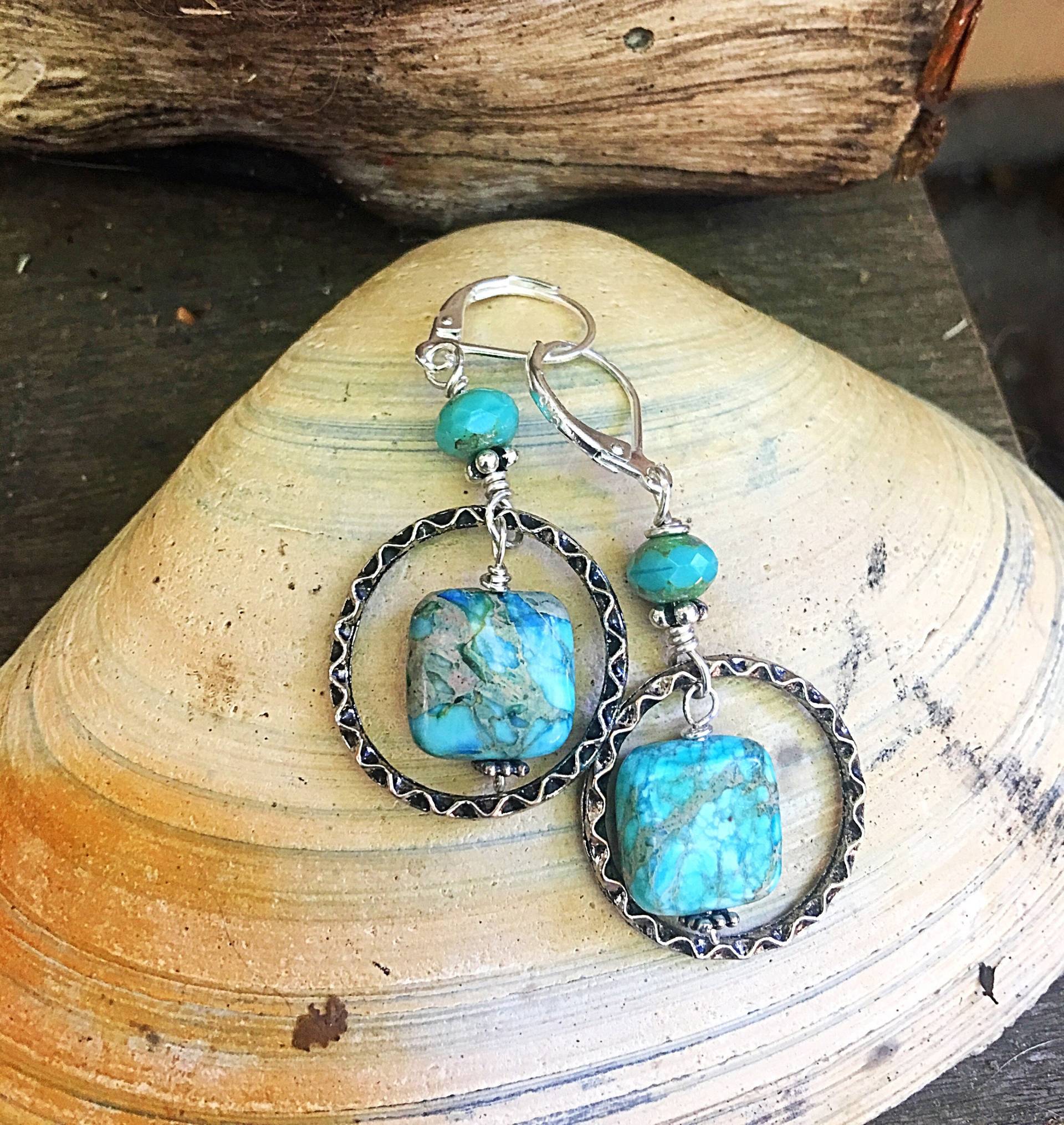 Square Peg Round Hole Ohrringe Handgefertigt Mit Halbedelsteinen - Strand Stil Meerjungfrau Tränen Square Peg Round Hole Ohrringe Handgefertigt Mit Halbedelsteinen - Strand Stil Meerjungfrau Tränen von mermaidtears
