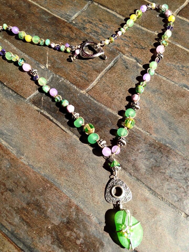 sterling Silberdraht Umwickelt Echten Meer Glas Halskette - Verknotete Seide, Jade, Amethyst Chakra Heilung Yoga Meerjungfrau Tränen sterling Silberdraht Umwickelt Echten Meer Glas Halskette - Verknotete Seide, Jade, Amethyst Chakra Heilung Yoga Meerjungfrau Tränen von mermaidtears