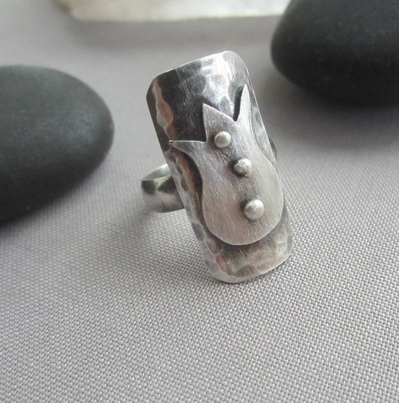 Gehämmerter Sterling Silber Tulip Ring Oxidiertes Metall Statement Ring, Us 6.5 Mm Gehämmerter Sterling Silber Tulip Ring Oxidiertes Metall Statement Ring, Us 6.5 Mm von mese9