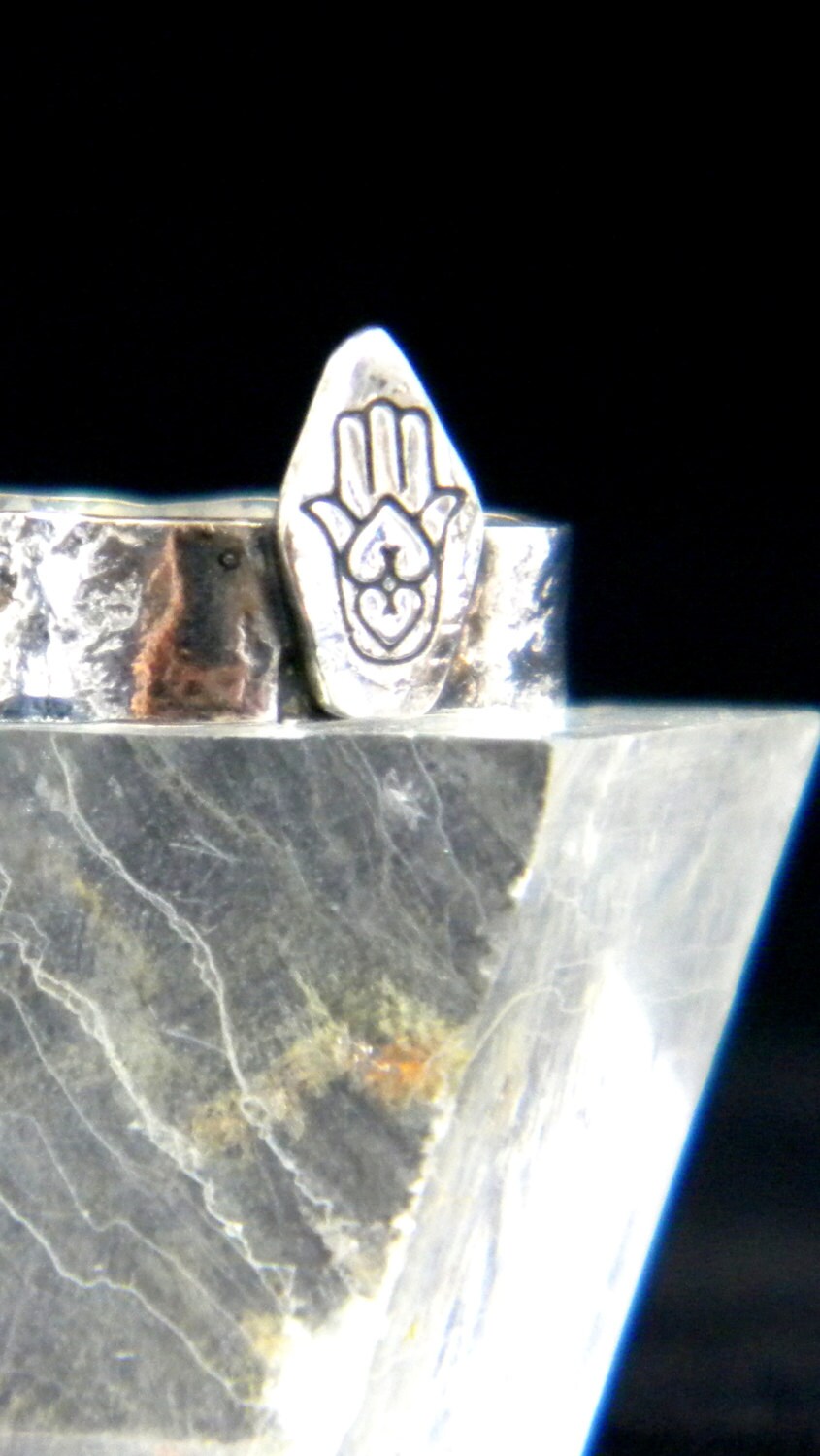 Hamsa Hand Ring Hamsa Hand Ring von messingknapper