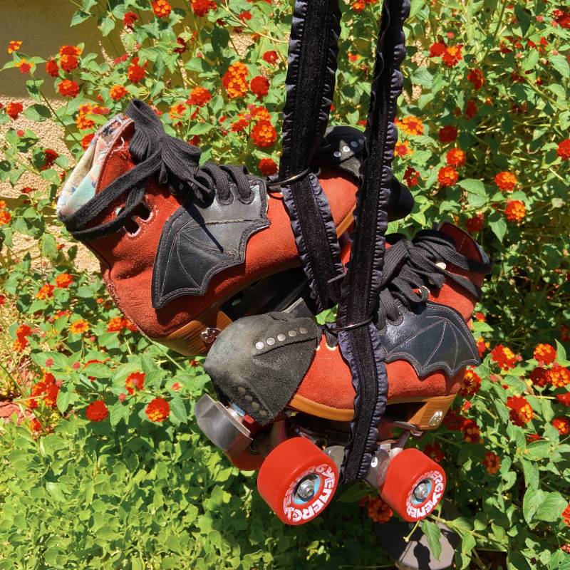 Schwarze Samt-Rollschuhleine | Verstellbarer Skategurt Niedlicher Vintager Antiker Stil-Weihnachtsfeiertags-Halloween-Halter, Der Sling Trägt von mestizamakes
