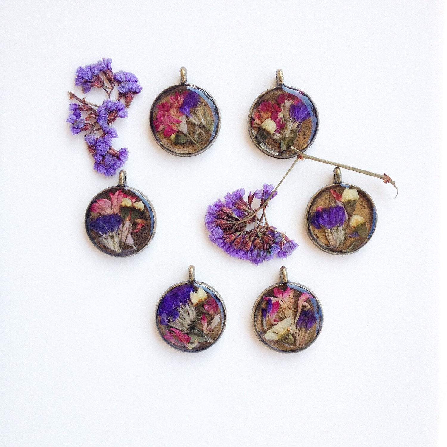 Getrocknete Blume Anhänger Halskette - Erinnerungskette Getrocknete Resin Custom Flower Pendant Trauerschmuck von metalandivy