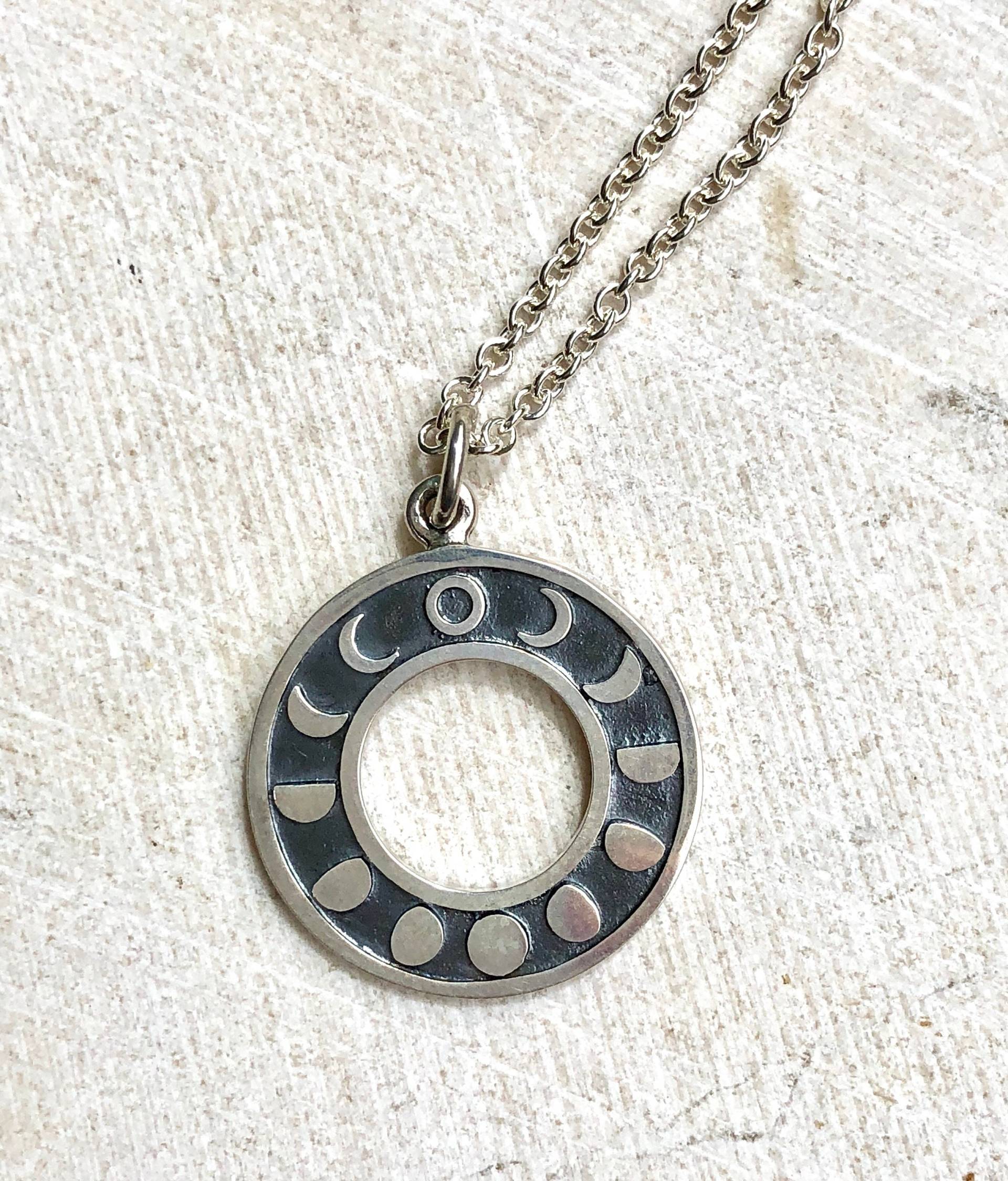 Mond Phase Sterling Silber Halskette - Halbmond Runde Charm Mondphase von metalandivy