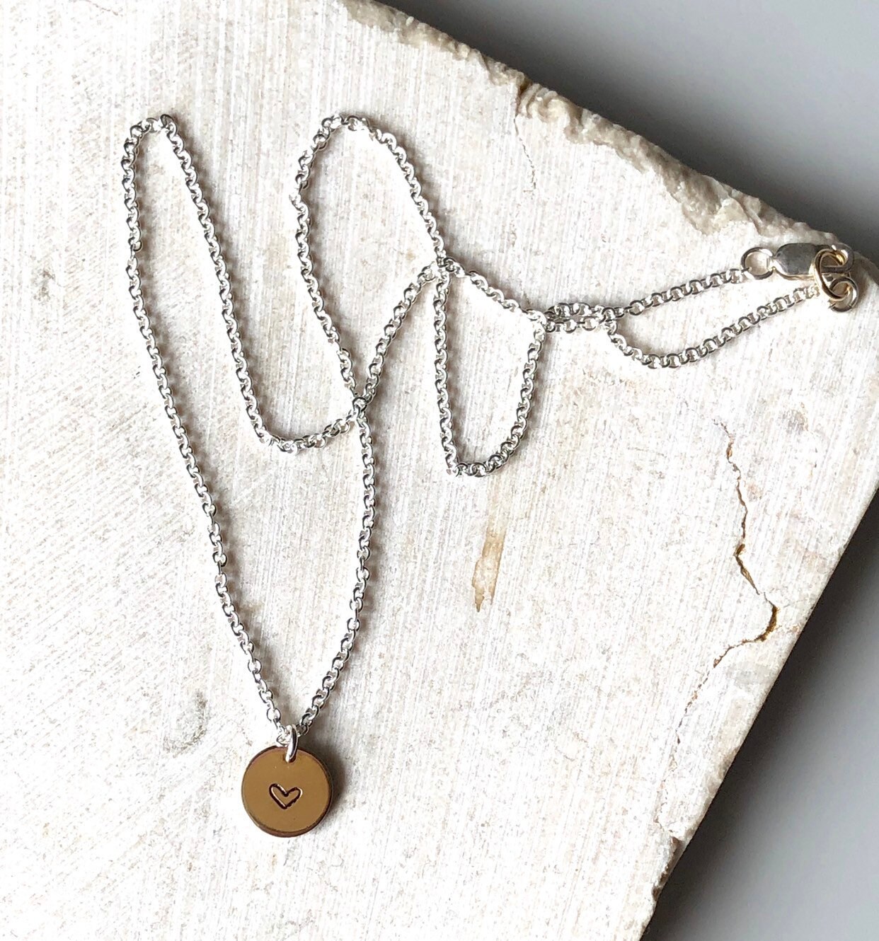 Scheibe Gemischt Metall Herz-Halskette - Anhänger Herz-Stempel Sterling Silber 14K Gold Gefüllt Zierliche Halskette Und von metalandivy