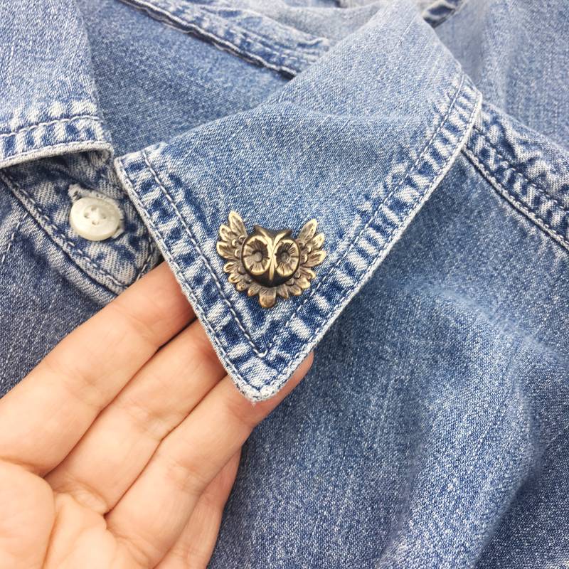 Eule Pin, Schleiereule Eulen Schmuck, Brosche, Süße Gold Anstecknadel, Eulen, Geschenk Eule Pin, Schleiereule Eulen Schmuck, Brosche, Süße Gold Anstecknadel, Eulen, Geschenk von metalclothandwood