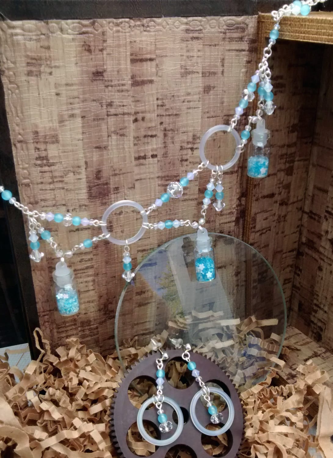 In Flaschen Schnee Handarbeit Halskette Und Ohrringe Set Flasche-Schmuck-Set In Flaschen Schnee Handarbeit Halskette Und Ohrringe Set Flasche-Schmuck-Set von metallicvisions