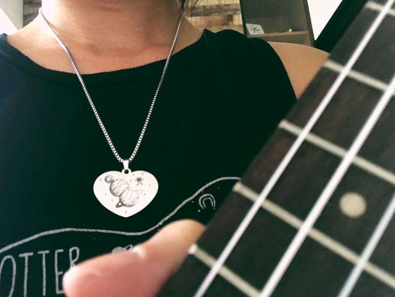 Personalisierte Weltraum Halskette Mit Botschaft Gravur von metalphorically