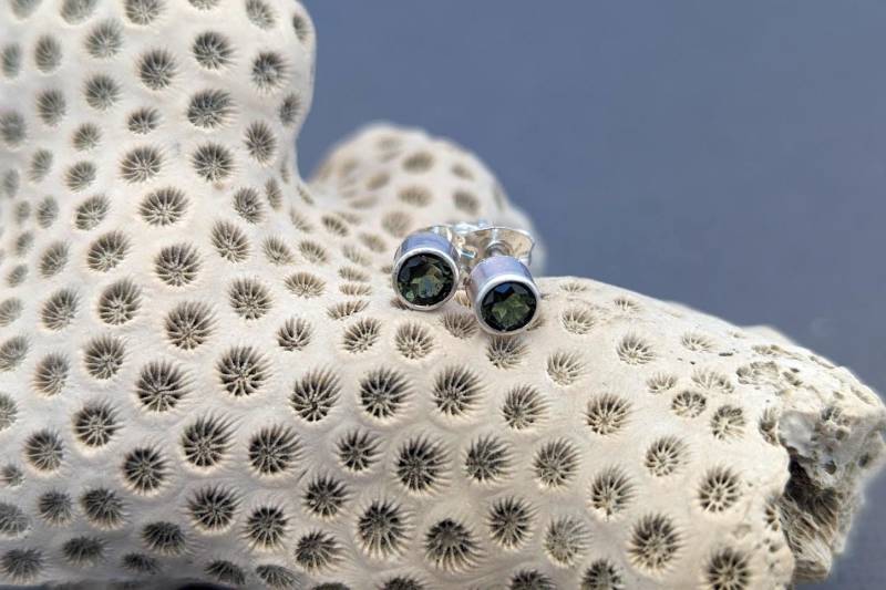 Grüne Turmalin Tube Set Ohrstecker von metamorph