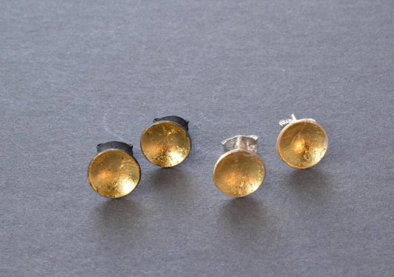 Silber Und Gold Pool Ohrstecker - Kleine Vergoldete Runde Ohrringe von metamorph