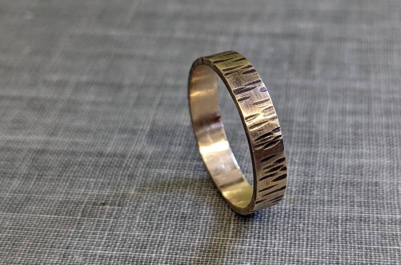 Solid Gold Holzmaserung Texturierte Ehering Solid Gold Holzmaserung Texturierte Ehering von metamorph