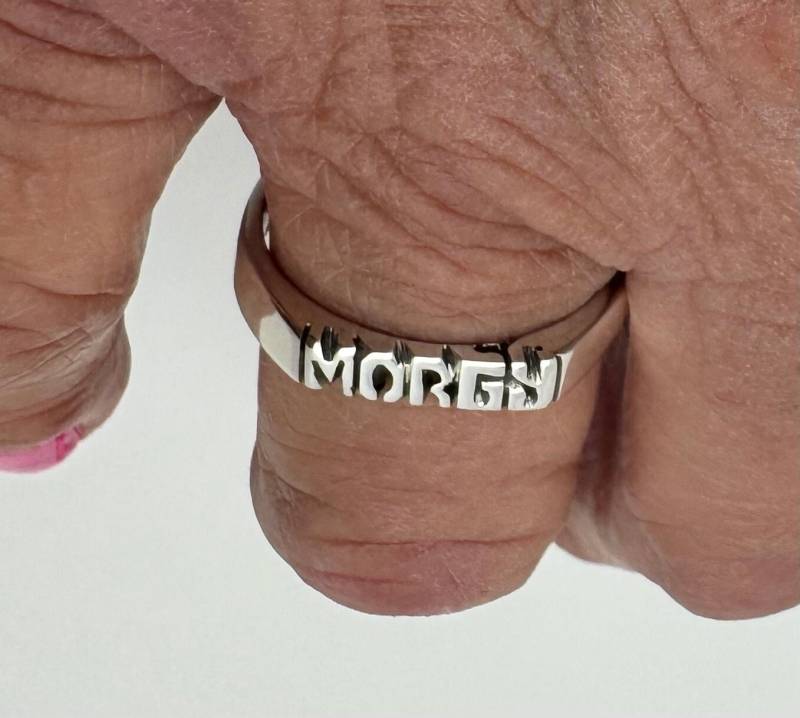 Modell 2502 Ringe Handgemacht Hand Geschnitzt in 925 Sterling Silber Personalisiert Mit Namen Oder Initialen | Made Schmuck von RareInclusions
