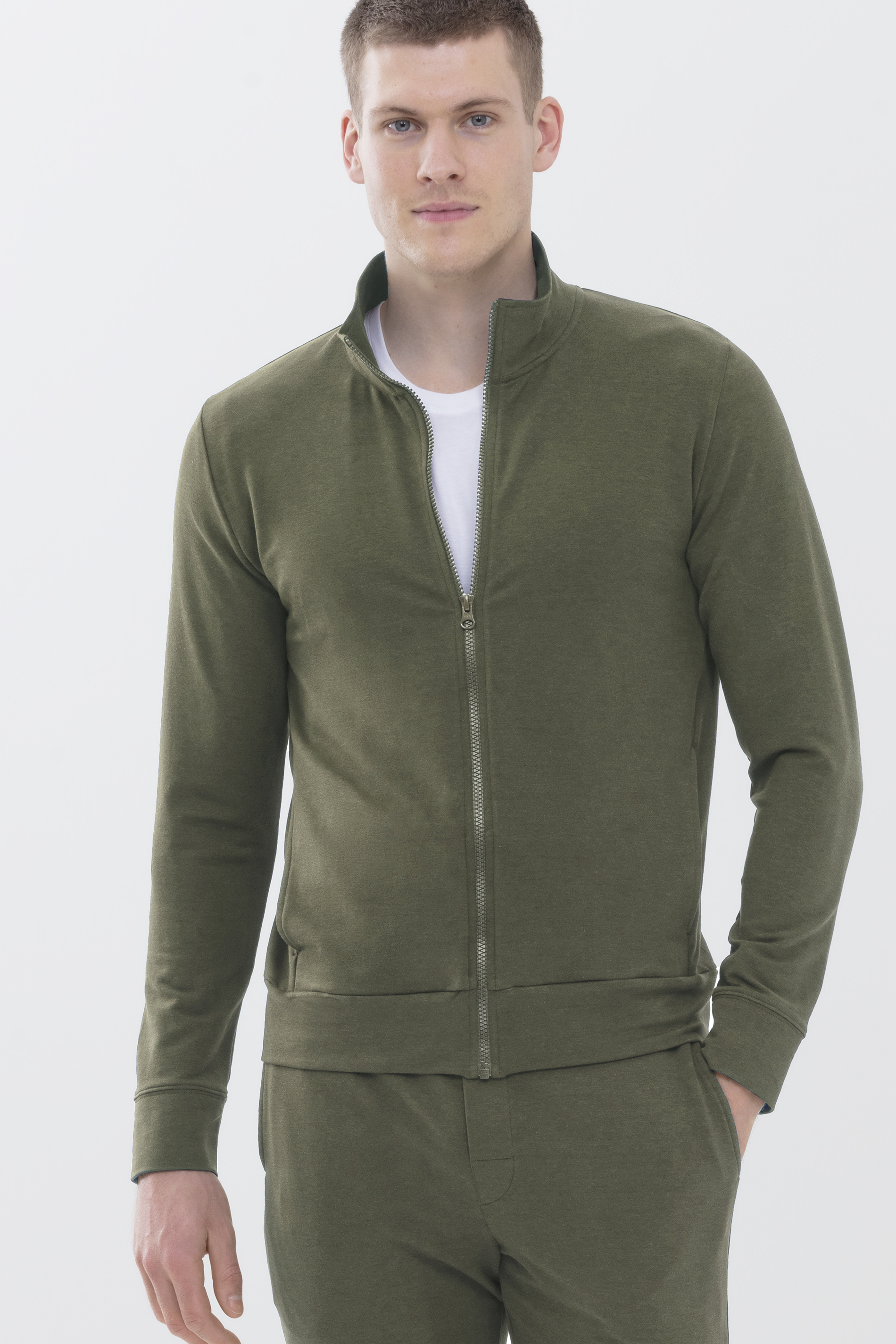 Reißverschlussjacke Serie Enjoy Safari Green von mey