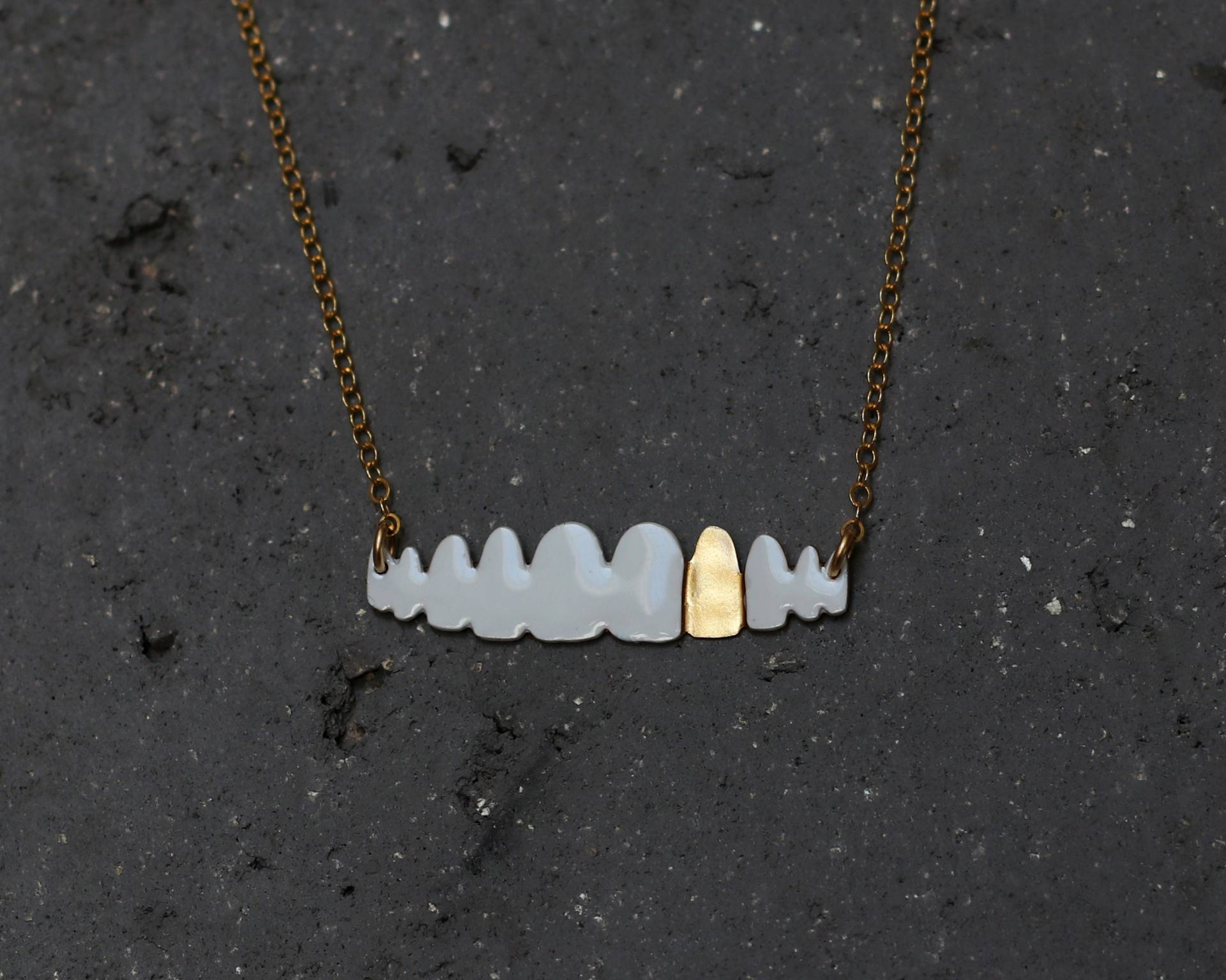 Zahnkette, Zahnschmuck Zahnkette, Zahnschmuck von meytalbarnoy