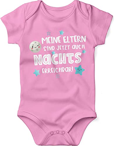 miKalino Babybody mit Spruch für Jungen Mädchen Unisex kurzarm Meine Eltern sind jetzt auch nachts erreichbar | handbedruckt in Deutschland, Farbe:rosa, Grösse:62 von miKalino