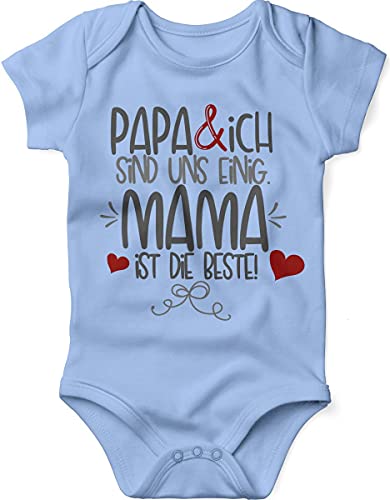 miKalino Babybody mit Spruch für Jungen Mädchen Unisex kurzarm Papa & ich sind uns einig Mama ist die Beste | handbedruckt in Deutschland, Farbe:sky, Grösse:56 von miKalino