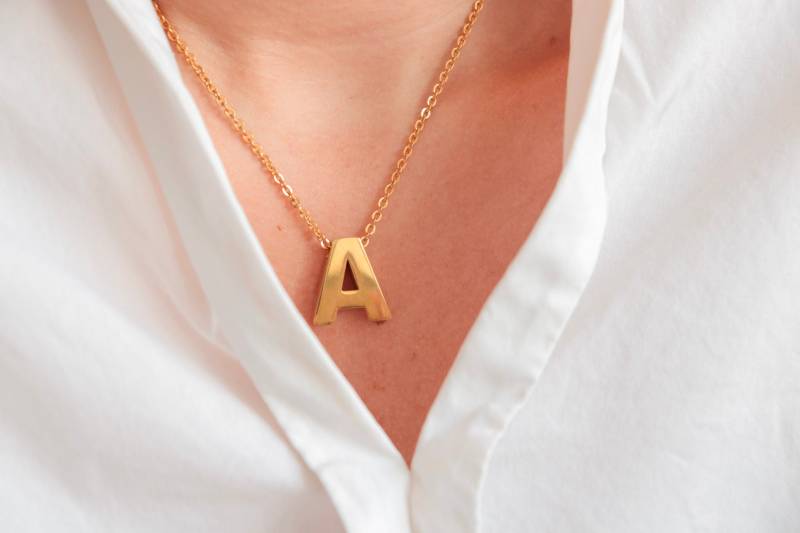 Benutzerdefinierte Kleine Initial Halskette, Benutzerdefinierte Namen Buchstabe Charm Gold Großbuchstabe, Alphabeth Halsband, Last Ones Verfügbar Benutzerdefinierte Kleine Initial Halskette, Benutzerdefinierte Namen Buchstabe Charm Gold Großbuchstabe, Alphabeth Halsband, Last Ones Verfügbar von miamiabrand