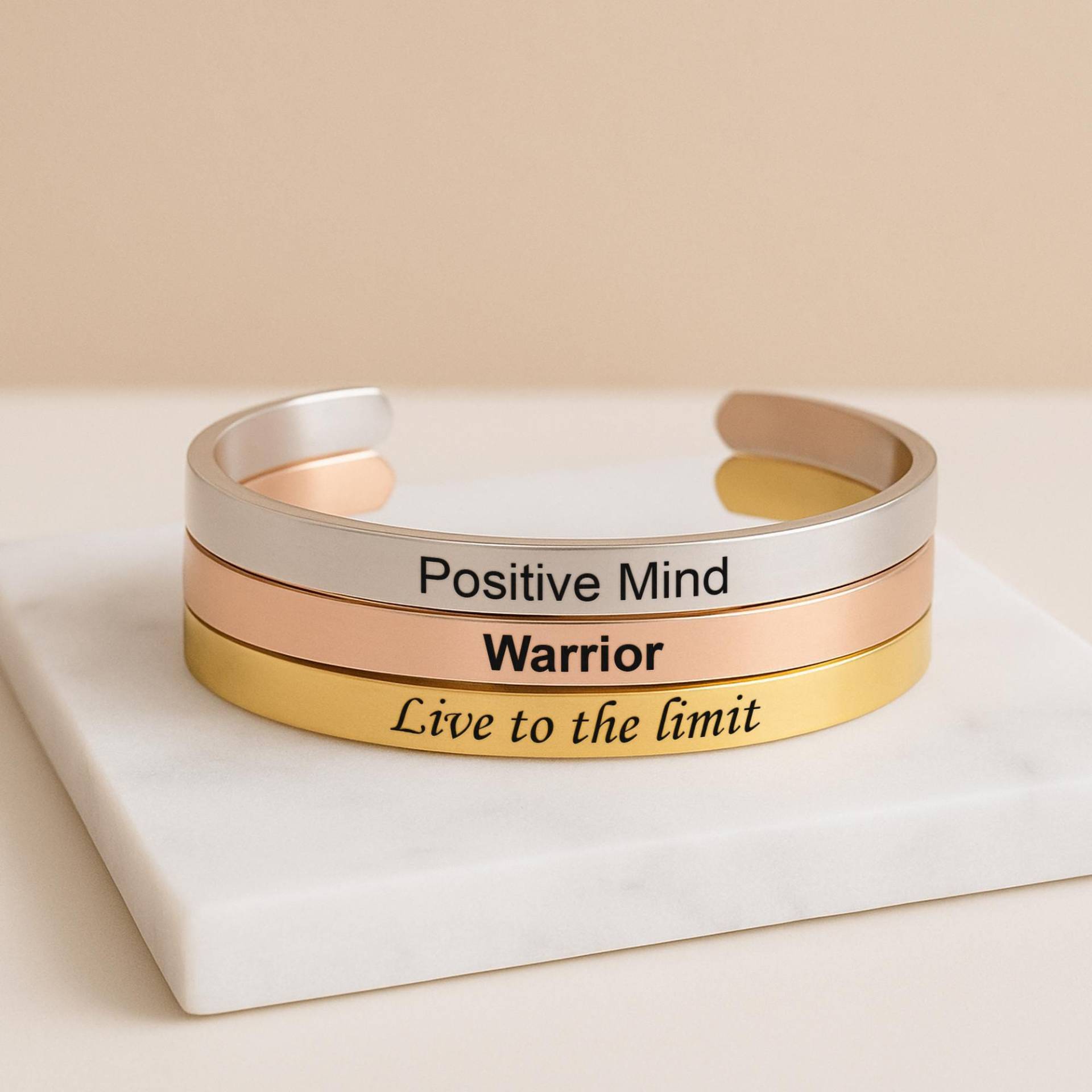 Personalisiertes Tägliches Mantra-Armband, Benutzerdefiniertes Nachrichtenarmband, Inspirierendes Armband, Zitat-Armband, Motivierendes Geheime Personalisiertes Tägliches Mantra-Armband, Benutzerdefiniertes Nachrichtenarmband, Inspirierendes Armband, Zitat-Armband, Motivierendes Geheime von miamiabrand